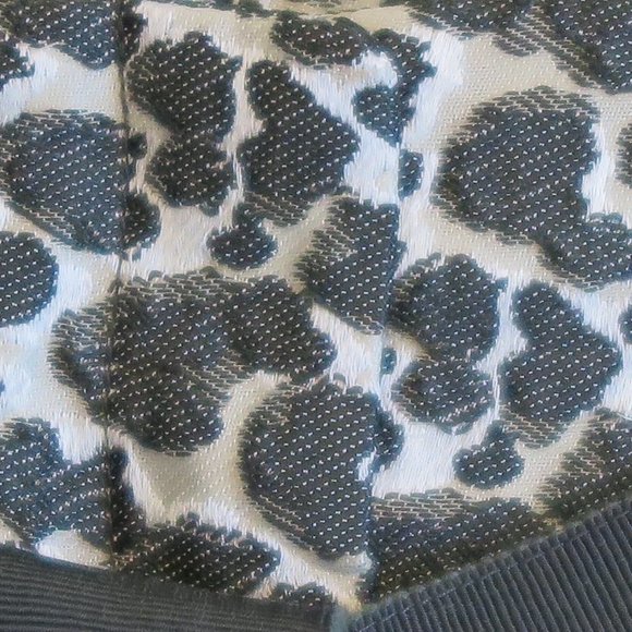 NWT Escada Sport Sepia Green Animal Print Jacquard Hi-Waist Belt Shorts Size 34 - Picture 7 of 9